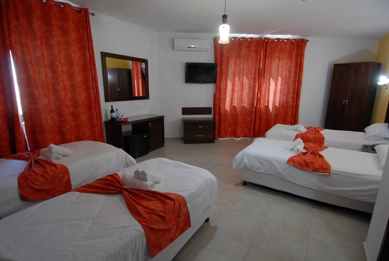 Family Room, photo 1